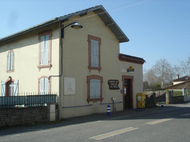 L'agence postale de Labatut-Rivière, Hautes-Pyrénées, France