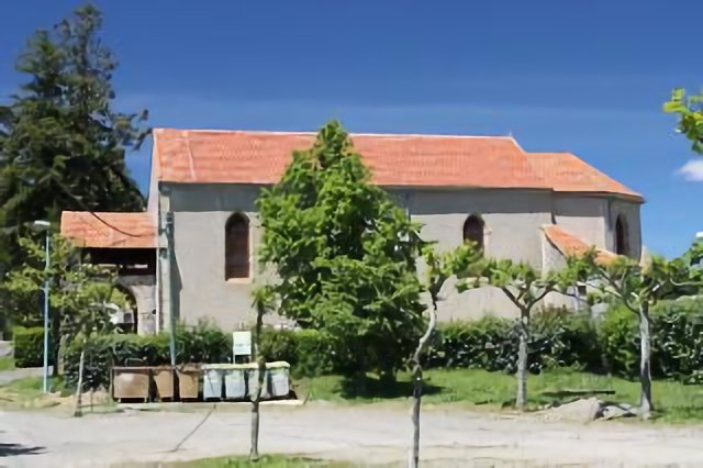 The church at Tieste-Uragnoux