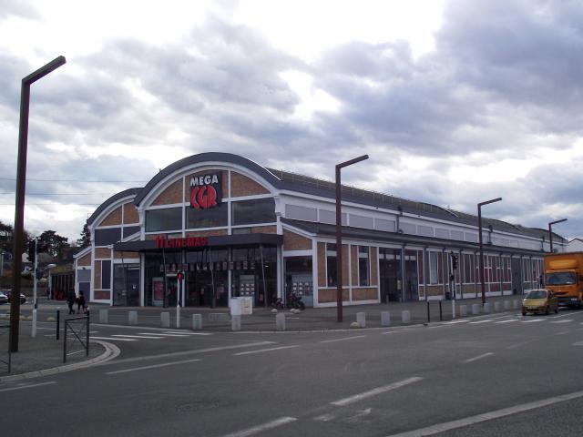 Bâtiment 119, complexe de cinématographique (Arsenal, Hautes-Pyrénées, Tarbes)