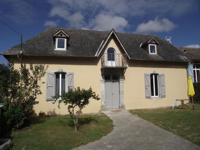 Logements Communaux (Orincles, Hautes-Pyrénées, France)