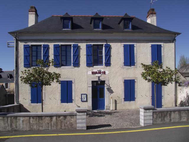 Mairie d'Adé (Hautes-Pyrénées, France)