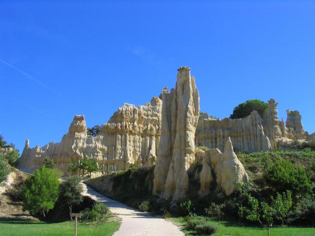 Les Orgues d'Ille-sur-Têt (Pyrénées-Orientales, France), une curiosité géologique.