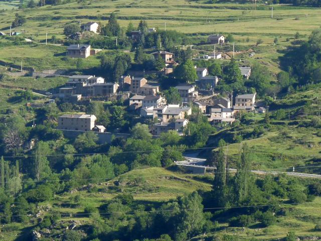 Vue sur Fetges, Sauto, depuis Planès, Pyrénées-Orientales, France