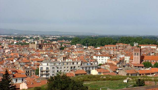 This image was copied from wikipedia:fr. The original description was: Perpignan vu depuis le Palais des Rois de Majorque Photo Jean Tosti…