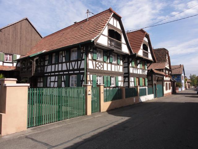 Alsace, Bas-Rhin, Mundolsheim, Fermes alsaciennes, Rue petite