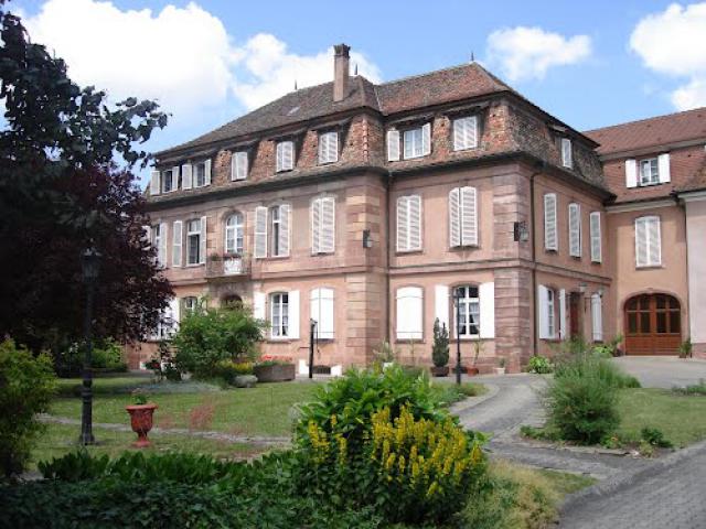 Château dit Petite Sorbonne, actuellement maison de retraite à Marlenheim