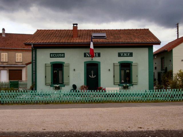 Ecluse 21 Petit Maison
