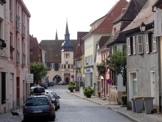 Alsace, Bas-Rhin, Benfeld, Rue du Général-de-Gaulle.