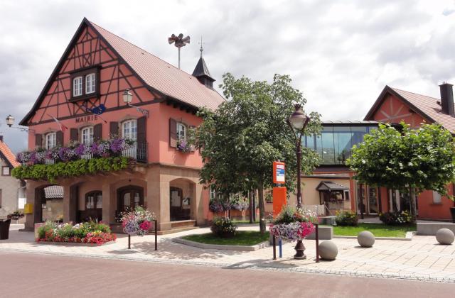 Alsace, Bas-Rhin, Beinheim, Mairie.