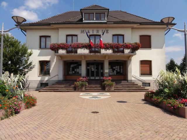 Alsace, Bas-Rhin, Plobsheim, Mairie (XXe).