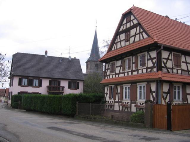 Riedseltz church, houses