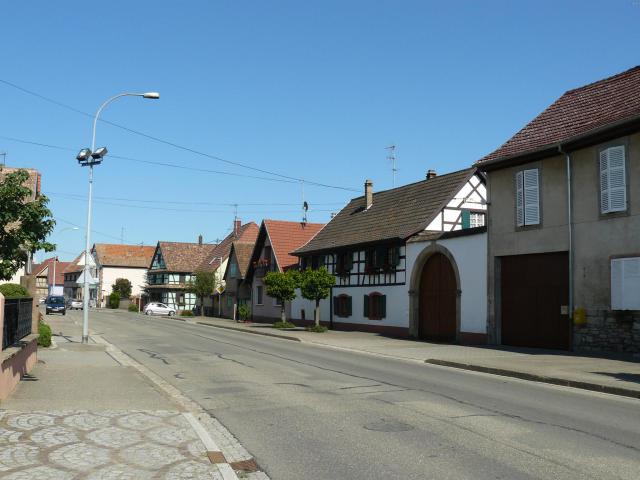 Le village et la rue principale