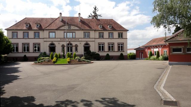 Alsace, Bas-Rhin, Entzheim, Mairie (1938).