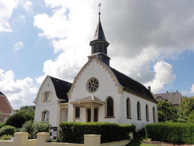 Alsace, Bas-Rhin, Wœrth, Église évangélique luthérienne de la Sainte-Trinité (1930), 12 route de Haguenau.