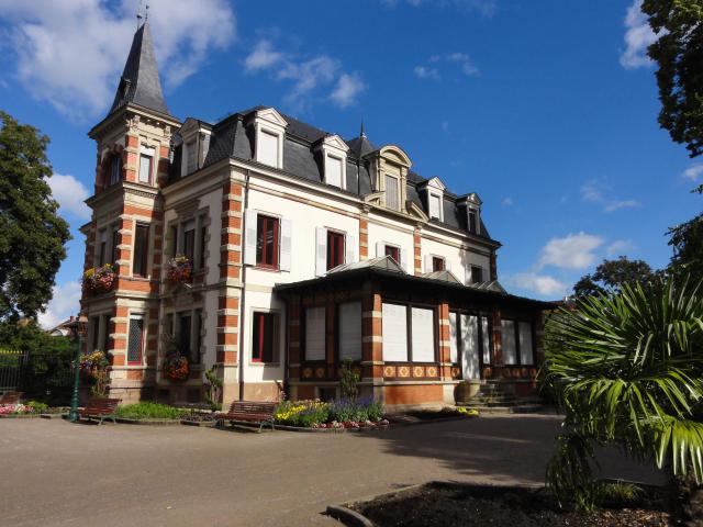 Cet édifice est répertorié dans la base Mérimée, base de données sur le patrimoine architectural français du ministère de la Culture, sous…