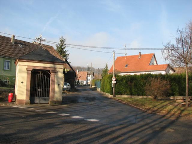 Wuenheim : upper part of the village to Thierenbach