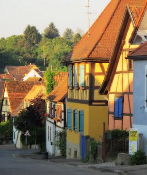 premiers rayons, rue de Rixheim. Early morning