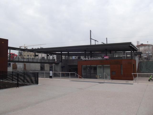New Oullins station building