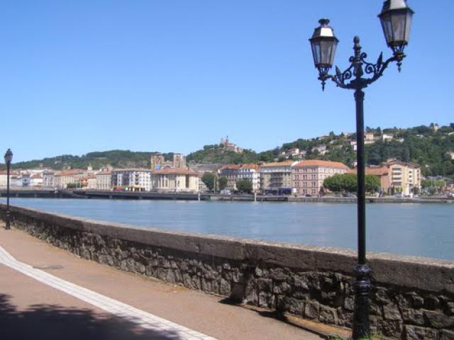 Vue sur Vienne # Isère (38) .