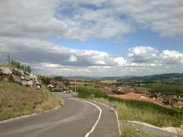Brussieu (Rhône) Vue du lotissement du Vermont