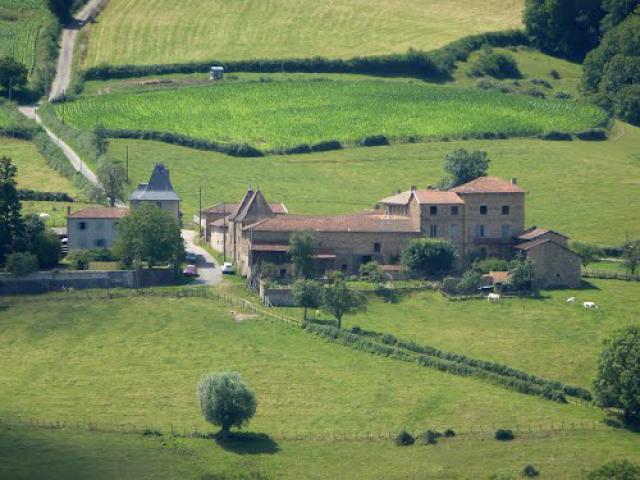 Château de St Julien - St Mamert