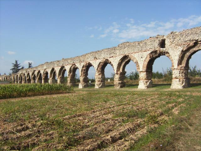 Aqueduc du Gier. Chaponost, le Plat de l'Air. Conduite sur arches.