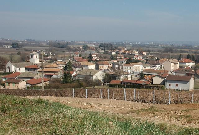 Charentay, Rhône, France Le village. Mars 2005 Cliché: Jean-François BOTTON