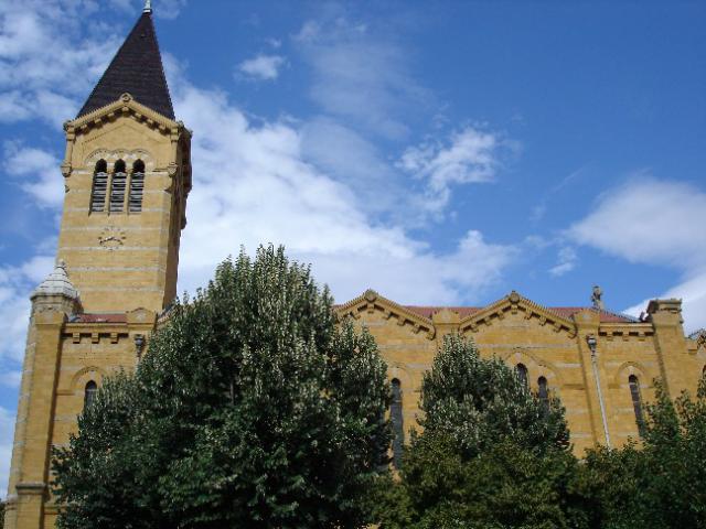 Eglise Saint-Polycarpe, vue de côté