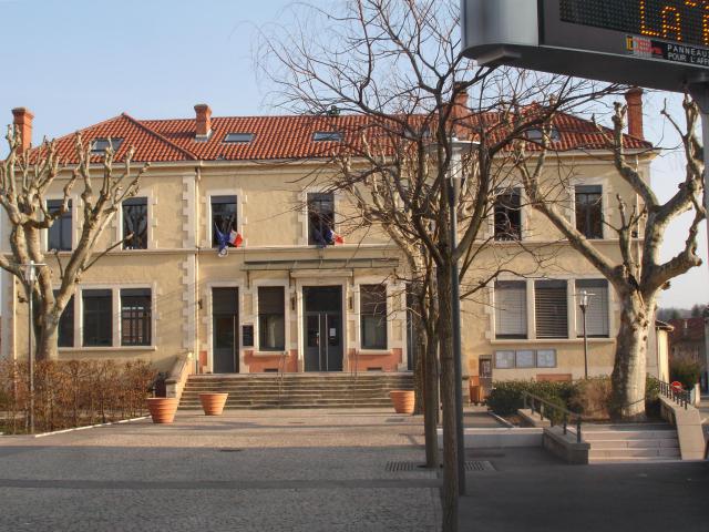 Communay (69) : LA MAIRIE