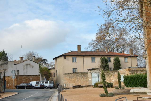 La place devant l'Eglise
