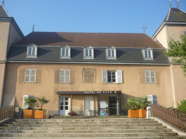 Hôtel de ville de Saint-Bonnet-de-Mure, dans le département du Rhône