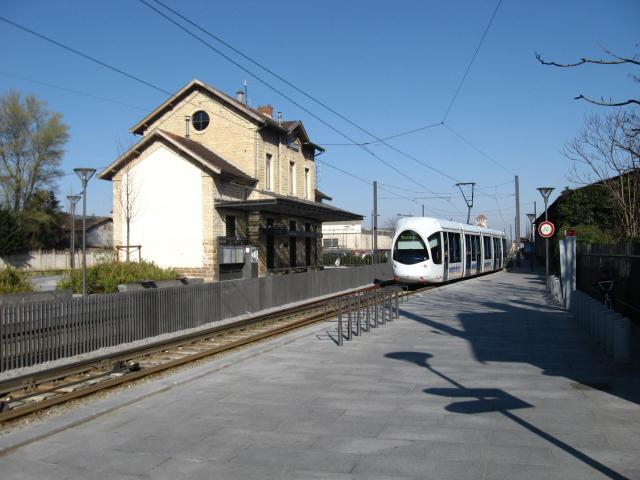 Station à Villeurbanne anciennement utilisée par la CFEL qui est actuellement déservie par la ligne T3 du tramway de Lyon.