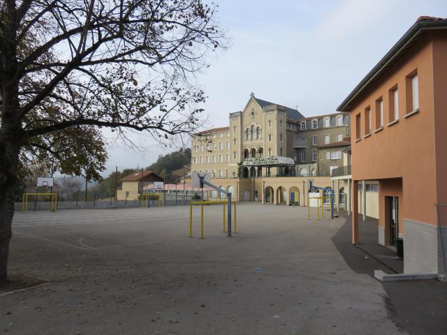 Institution Louis Querbes à Vourles (Rhône, France).