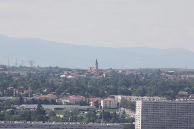 Photo prise depuis les toits de la Basilique Notre-Dame de Fourvière - centre ville de Dardilly.