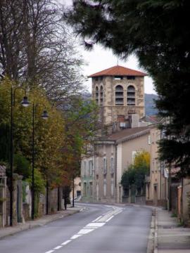 Eglise du village d'Ampuis # Rhône (69) .