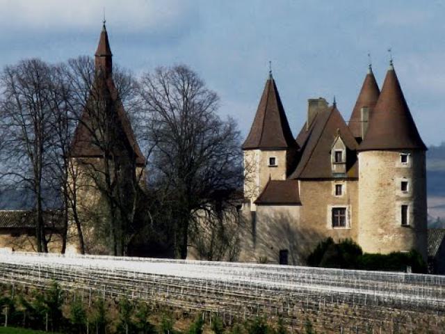 Château de Corcelles au printemps