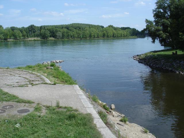 Confluence du Rhône et du Gier à Givors (Rhône, France)