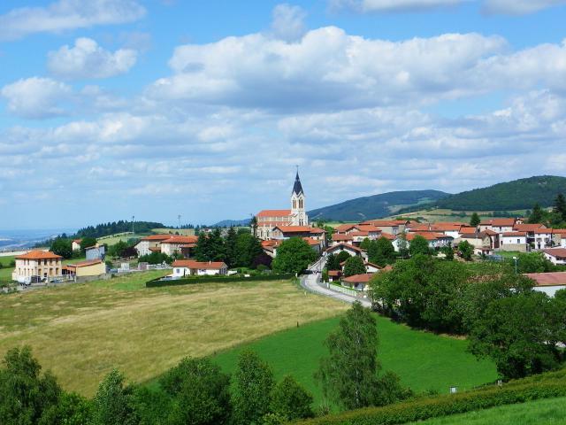 Vue du village d'Aveize vu du Sud-Est