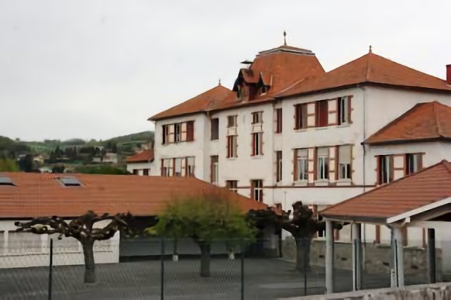 école