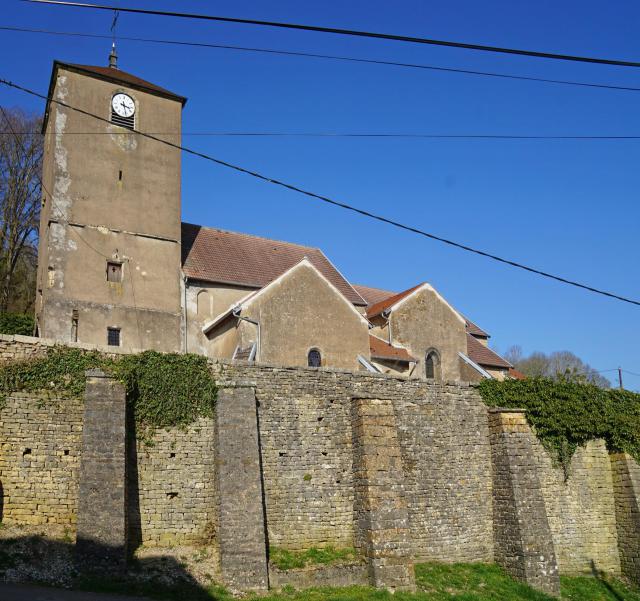 L'église de Montjustin-et-Velotte.