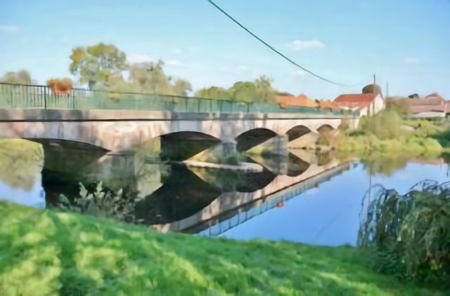 Pont sur la Lanterne, entrée du village