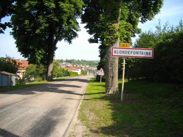 Entrée Sud sur la D3 à Blondefontaine