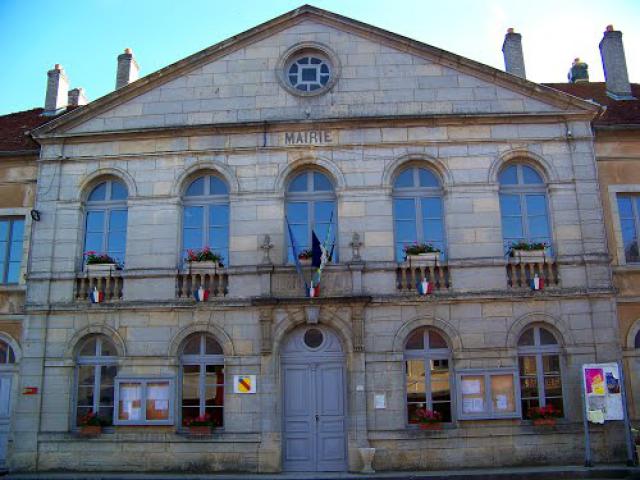 NOROY-LE-BOURG - LA MAIRIE