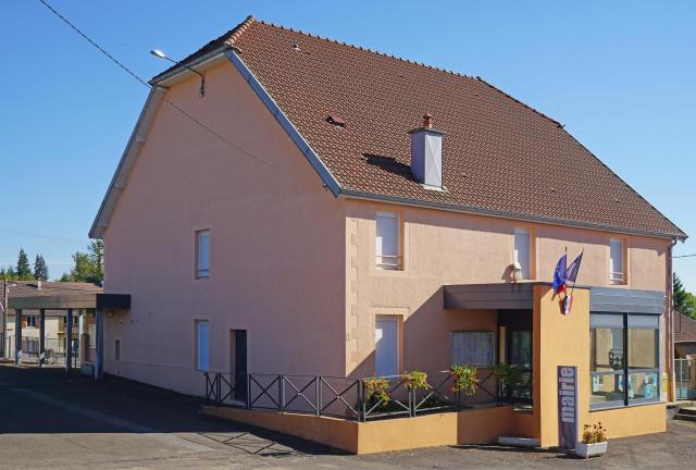 La mairie de Adelans-et-le-Val-de-Bithaine.