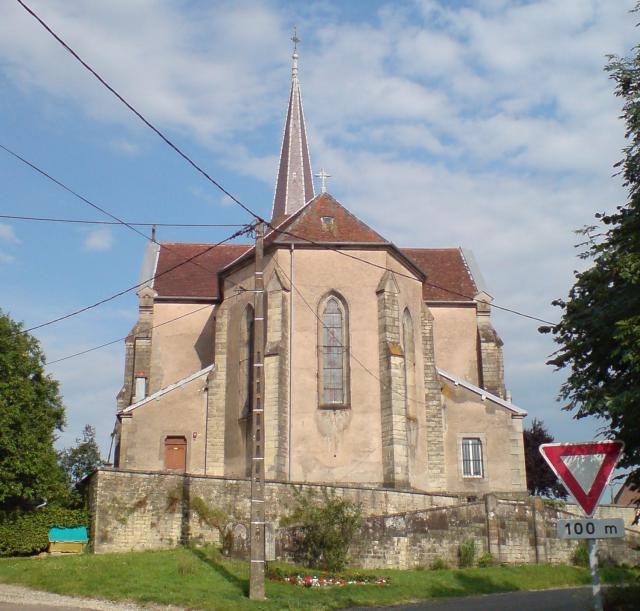 L'église d'Adelans vue de l'arrière