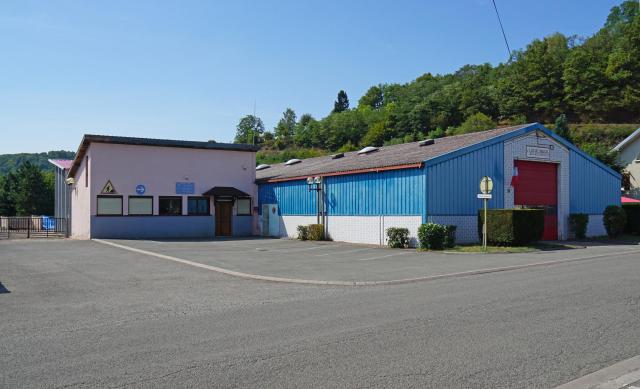 La caserne des pompiers de Ronchamp et les ateliers muncicpaux.