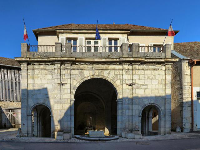 Mairie-lavoir de Bucey-lès-Gy