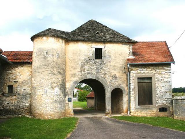MONTOT - UNE ENTRÉE DU VILLAGE