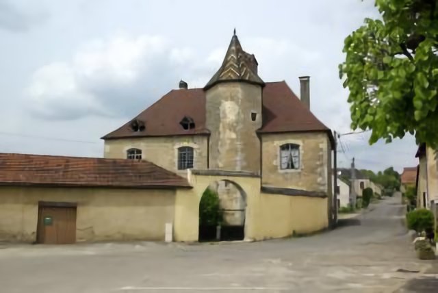 70110 Esprels, Ferme XVII°s avec tour pointue