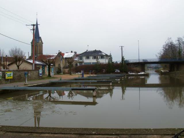 Harbour at Corre, Canal de l'Est